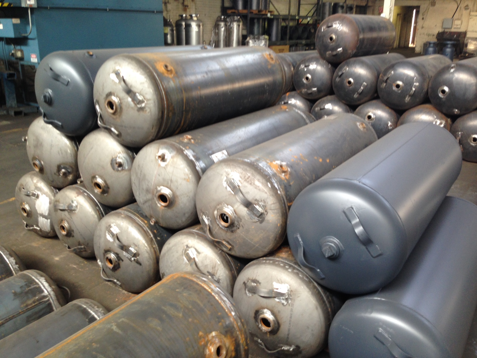 The John Wood Company Plain Steel Expansion-Compression Tanks